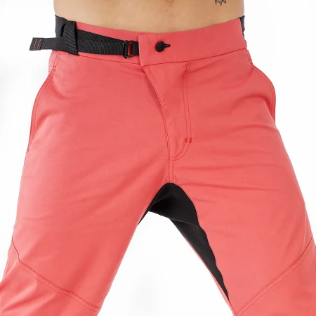 Meskie-spodnie-wspinaczkowe-SKILLER-LIGHT-Koral-detal-1.webp