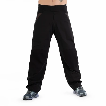 Spodnie-Wspinaczkowe-Boulder-Fighter-4-Czerń-przód1.webp